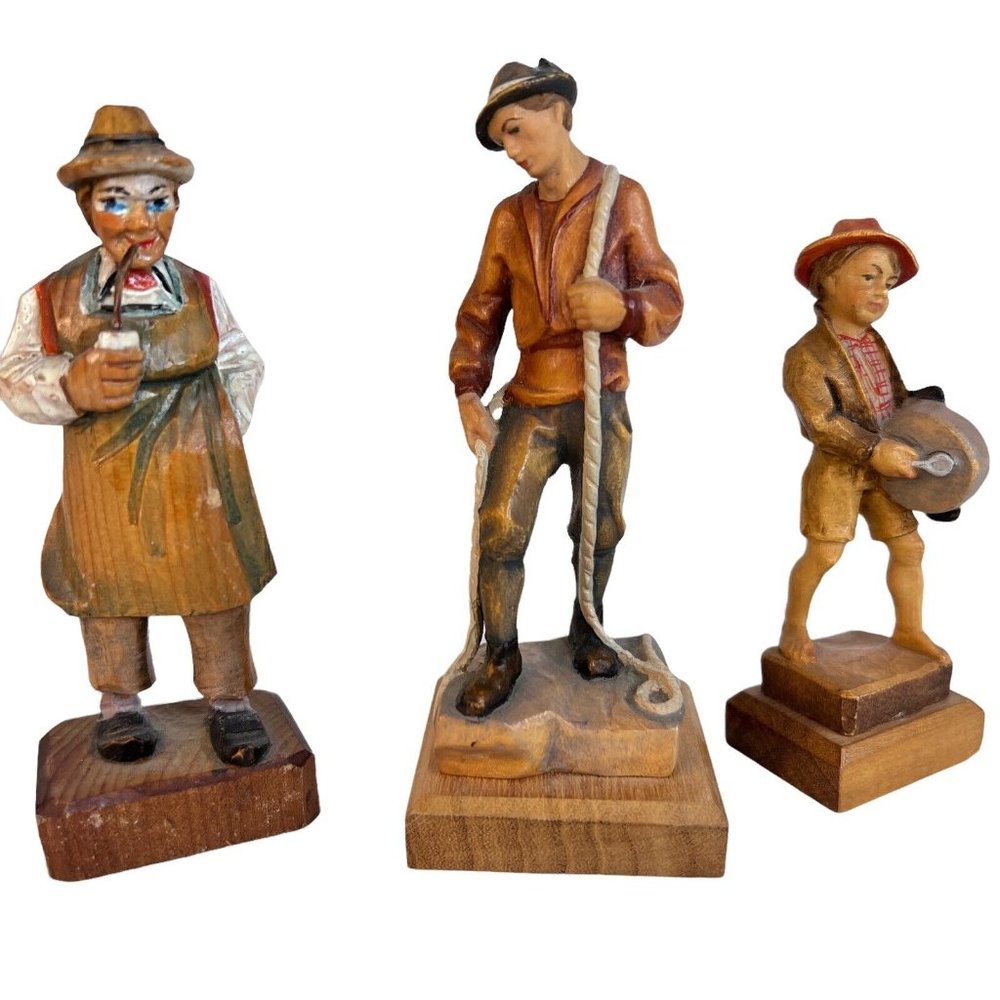 Three Men Boy Figurines on Wood Bases Resin Vintage 4 1/4" 4 1/8" and 3 1/2"‎